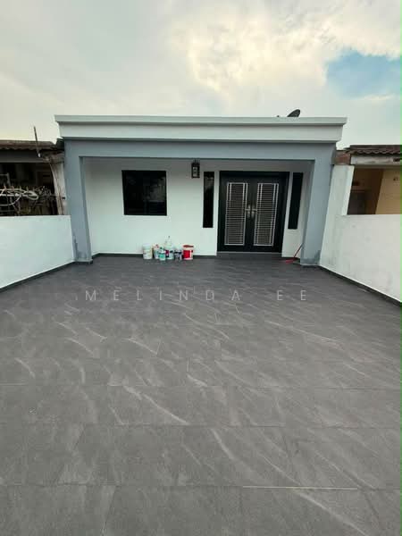 Rumah Teres 1 Tingkat untuk Dijual di Taman Universiti (Skudai) - Melinda Ee - Exterior - PropertyGuru.com.my