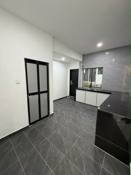 Rumah Teres 1 Tingkat untuk Dijual di Taman Universiti (Skudai) - Melinda Ee - Kitchen - PropertyGuru.com.my