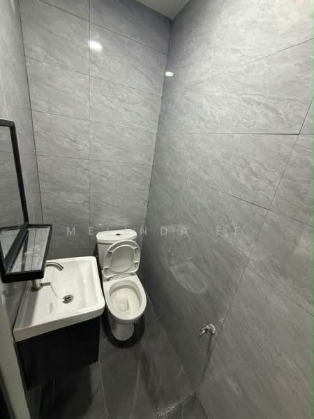 Rumah Teres 1 Tingkat untuk Dijual di Taman Universiti (Skudai) - Melinda Ee - Bathroom - PropertyGuru.com.my