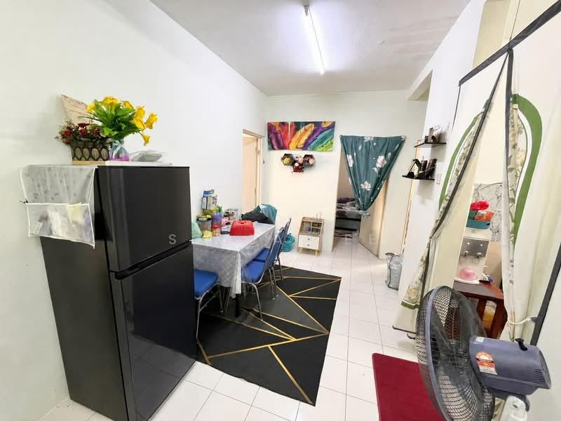 Flat for Sale at Taman Seri Setanggi - Sausa Lee - Dining Room - PropertyGuru.com.my