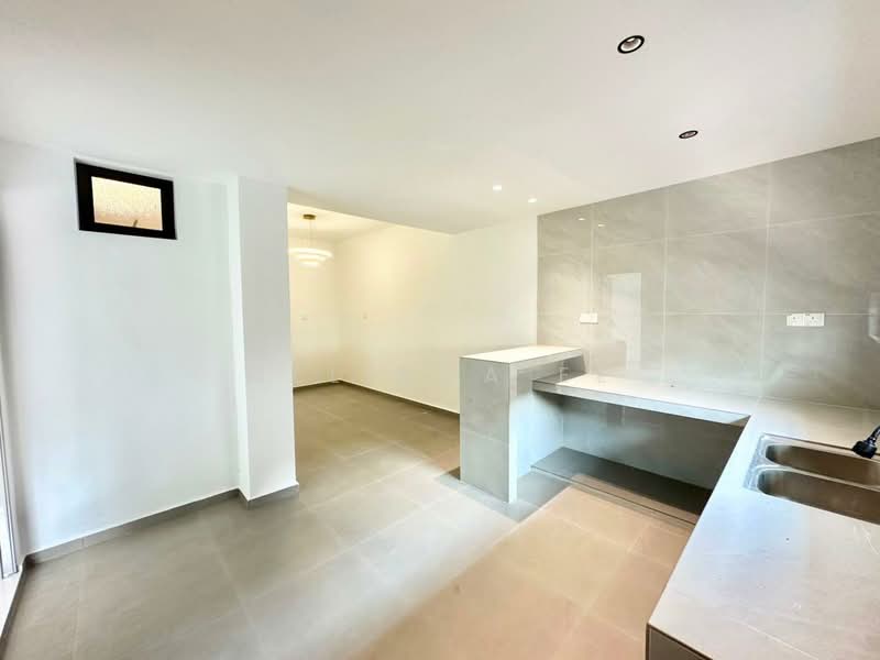 2-storey Terraced House for Sale in Taman Ungku Tun Aminah (Skudai) - Melinda Ee - Kitchen - PropertyGuru.com.my