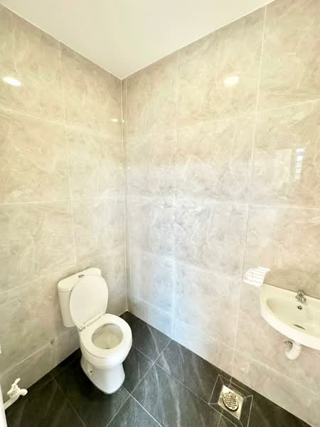 2-storey Terraced House for Sale in Taman Ungku Tun Aminah (Skudai) - Melinda Ee - Bathroom - PropertyGuru.com.my
