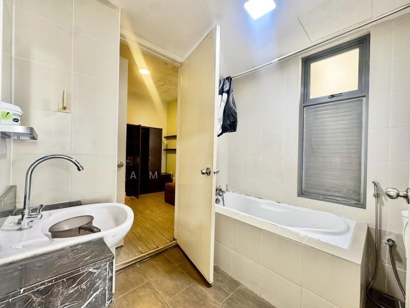 Service Residence for Rent at Saujana Residency - Samuel Pan - Bathroom - PropertyGuru.com.my