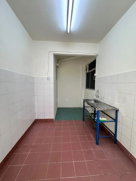 Pangsapuri untuk Dijual di Permai Apartment - Alison Chiu - Kitchen - PropertyGuru.com.my