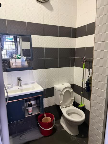 Rumah Teres 1 Tingkat untuk Dijual di Taman Universiti (Skudai) - Sausa Lee - Bathroom - PropertyGuru.com.my