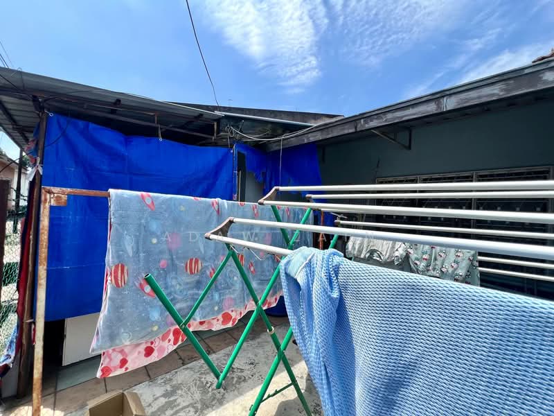1-storey Terraced House for Sale in Seksyen 27 (Shah Alam) - Adaw Zain - Exterior - PropertyGuru.com.my
