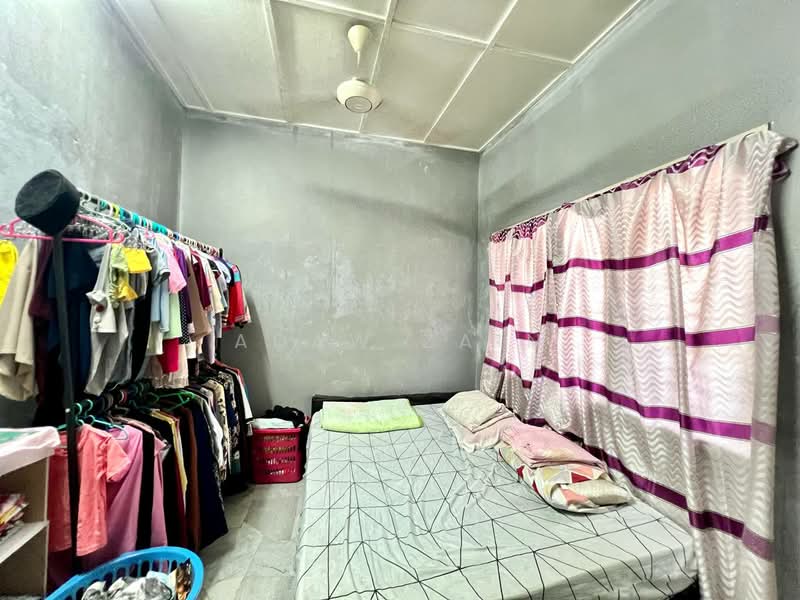1-storey Terraced House for Sale in Seksyen 27 (Shah Alam) - Adaw Zain - Bedroom - PropertyGuru.com.my