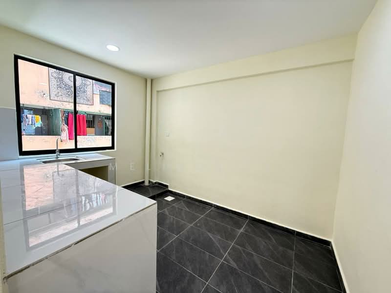 Flat for Sale at Geharu Flat - Melinda Ee - Kitchen - PropertyGuru.com.my