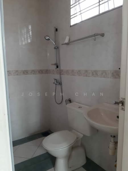 Rumah Teres 2 Tingkat untuk Dijual di Seksyen 7 (Shah Alam) - Joseph Chan - Bathroom - PropertyGuru.com.my