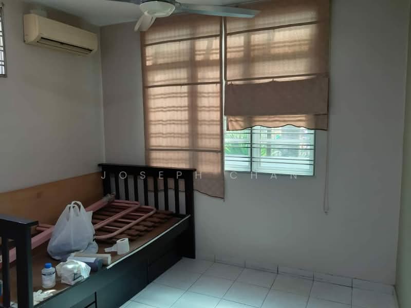 Rumah Teres 2 Tingkat untuk Dijual di Seksyen 7 (Shah Alam) - Joseph Chan - Bedroom - PropertyGuru.com.my