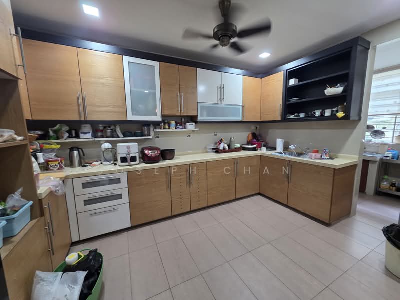 Rumah Teres 2-Tingkat untuk Dijual di Seksyen 7 (Shah Alam) - Joseph Chan - Kitchen - PropertyGuru.com.my
