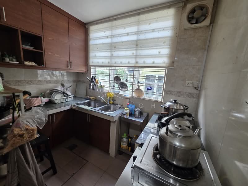 Rumah Teres 2-Tingkat untuk Dijual di Seksyen 7 (Shah Alam) - Joseph Chan - Kitchen - PropertyGuru.com.my