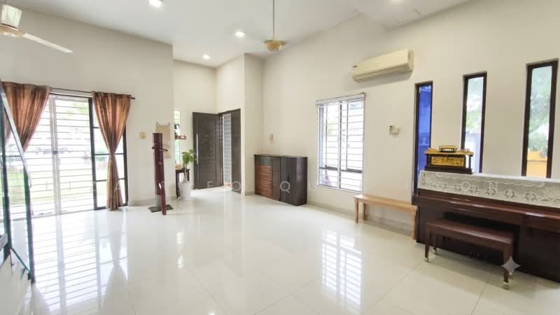 Semi-Detached House for Sale in D'Kayangan (Shah Alam) - Liza Tieo Quek Hoon - Living Room - PropertyGuru.com.my