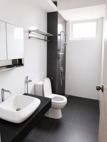 Kondominium untuk Disewa di The Clovers - Jerry Tan - Bathroom - PropertyGuru.com.my