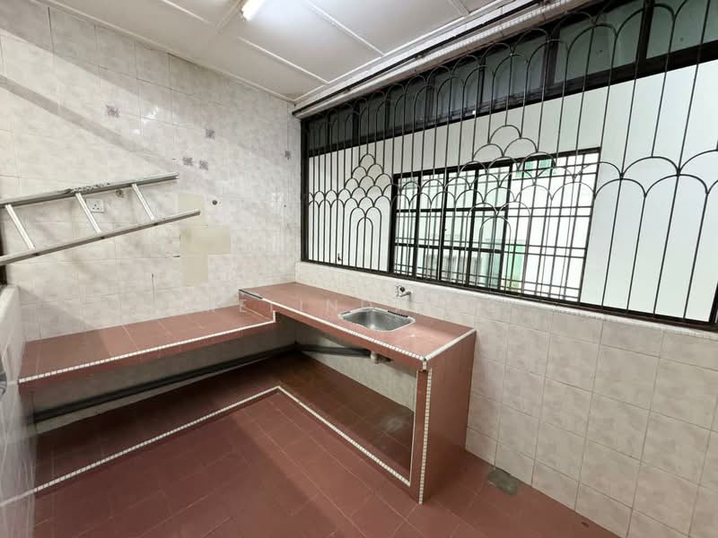 2-storey Terraced House for Sale in Taman Rinting (Masai) - Melinda Ee - Kitchen - PropertyGuru.com.my