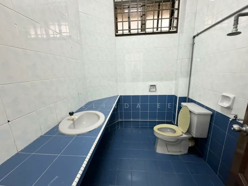 2-storey Terraced House for Sale in Taman Rinting (Masai) - Melinda Ee - Bathroom - PropertyGuru.com.my