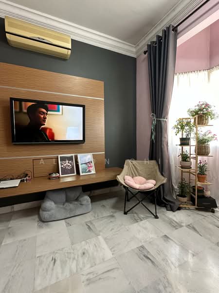 Apartment for Sale at Perdana Puri - Alison Chiu - Living Room - PropertyGuru.com.my