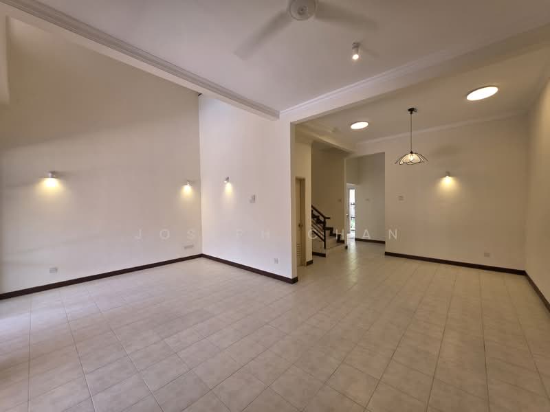 Rumah Teres 2 Tingkat untuk Dijual di Bukit Jelutong (Shah Alam) - Joseph Chan - Living Room - PropertyGuru.com.my