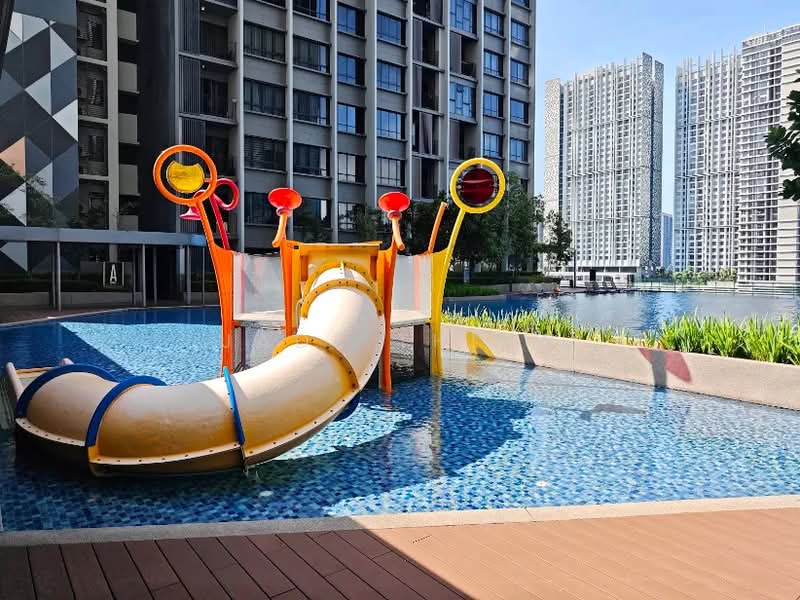 Service Residence for Rent at Millerz Square Serviced Residence - Jade Thiew - Pool - PropertyGuru.com.my
