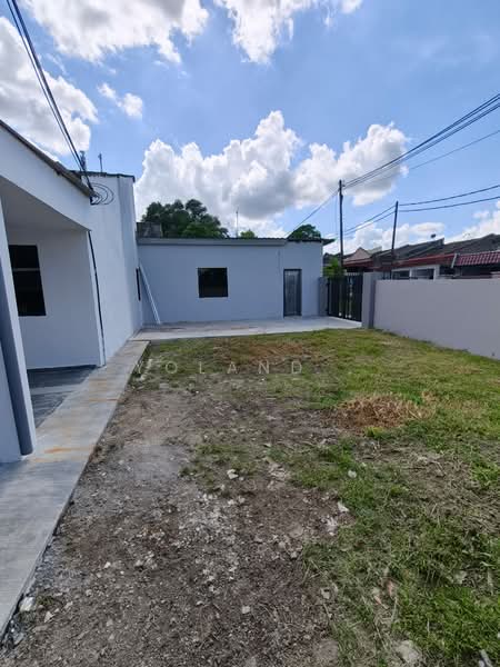 Rumah Teres 1 Tingkat untuk Dijual di Taman Universiti (Skudai) - Yoland . - Exterior - PropertyGuru.com.my