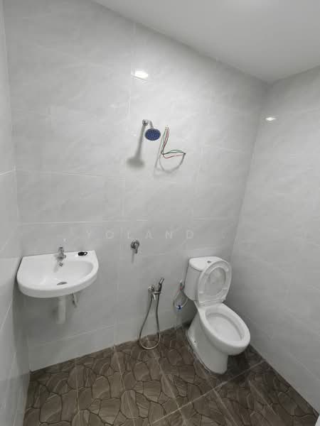 Rumah Teres 1 Tingkat untuk Dijual di Taman Universiti (Skudai) - Yoland . - Bathroom - PropertyGuru.com.my