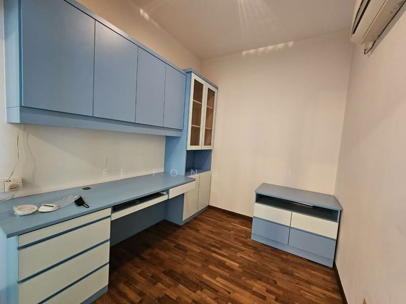 Apartment for Rent at Molek Pine 1 - Ee Fong Toh - PropertyGuru.com.my