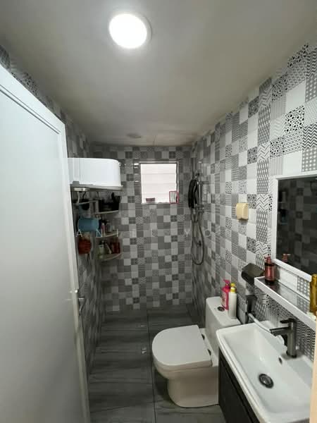 Apartment for Sale at Denai Nusantara Apartment - Daniel Yong - Bathroom - PropertyGuru.com.my