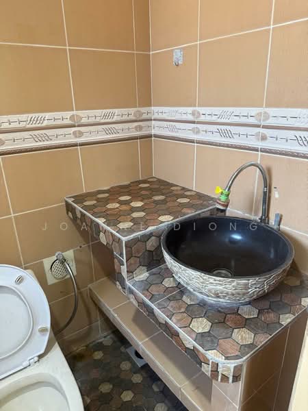Kondominium untuk Disewa di Kelana Parkview Condominium - Joanne Diong - Bathroom - PropertyGuru.com.my