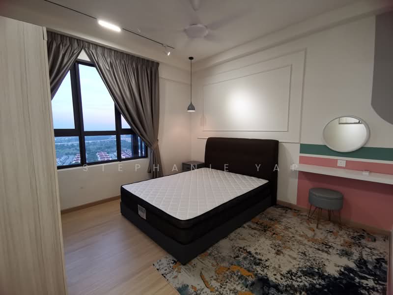 Servis Apartment untuk Dijual di Gravit8, Klang - Stephanie Yap - Bedroom - PropertyGuru.com.my