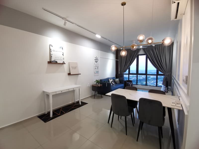Servis Apartment untuk Dijual di Gravit8, Klang - Stephanie Yap - Living Room - PropertyGuru.com.my