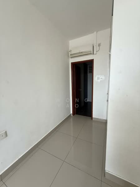 Service Residence for Sale at Larkin Heights - Kenny Wong Chen Yao - Interior - PropertyGuru.com.my