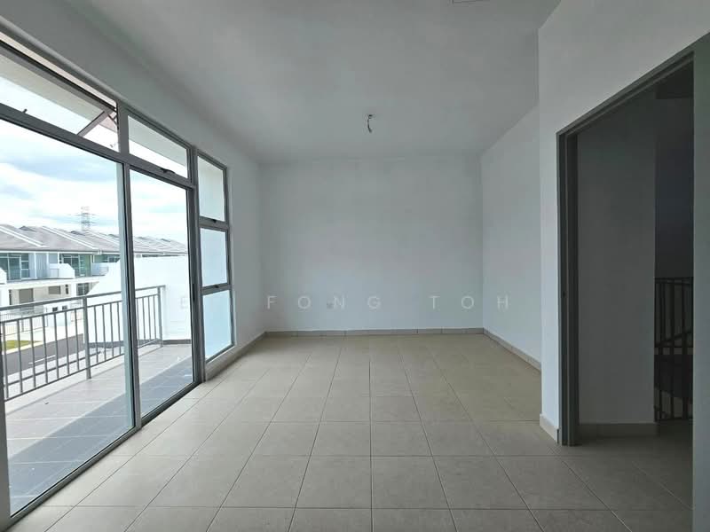 2-storey Terraced House for Sale in Kangkar Pulai (Skudai) - Ee Fong Toh - Balcony - PropertyGuru.com.my