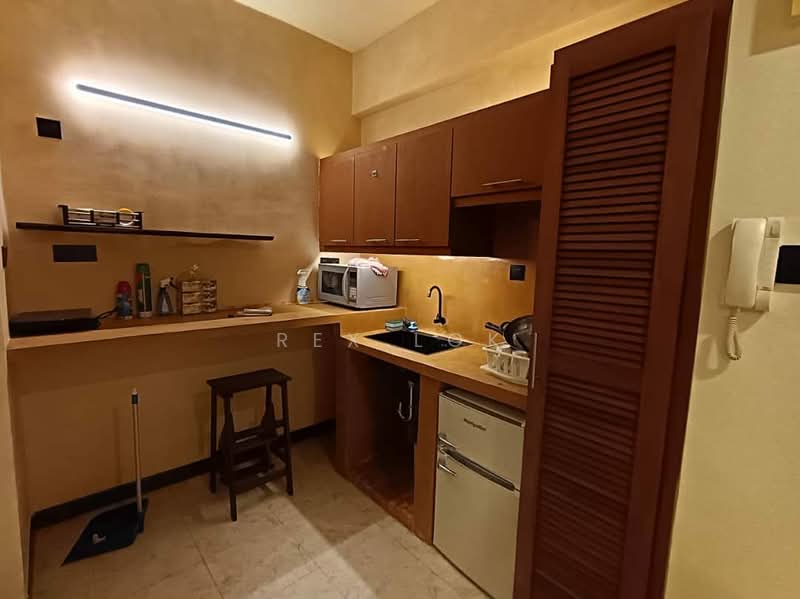 Condominium for Rent at 10 Semantan Suites - Rex Lok - Kitchen - PropertyGuru.com.my