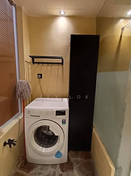 Condominium for Rent at 10 Semantan Suites - Rex Lok - Bathroom - PropertyGuru.com.my