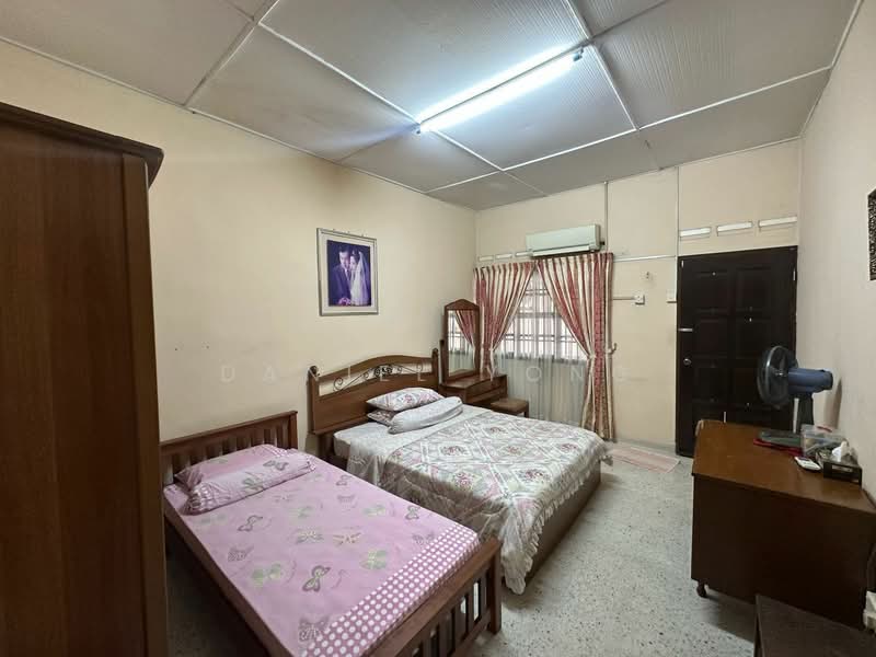Semi-Detached House for Sale in Johor Bahru (Johor) - Daniel Yong - Bedroom - PropertyGuru.com.my