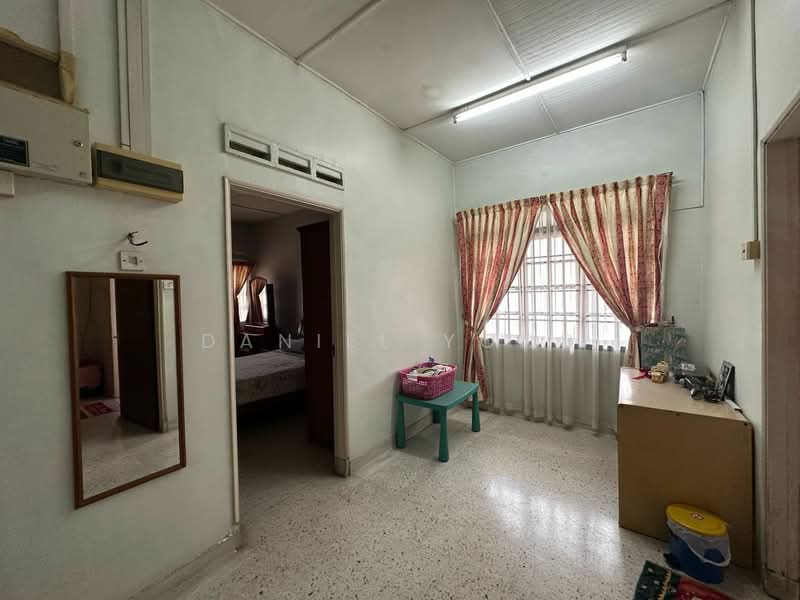 Semi-Detached House for Sale in Johor Bahru (Johor) - Daniel Yong - Bedroom - PropertyGuru.com.my