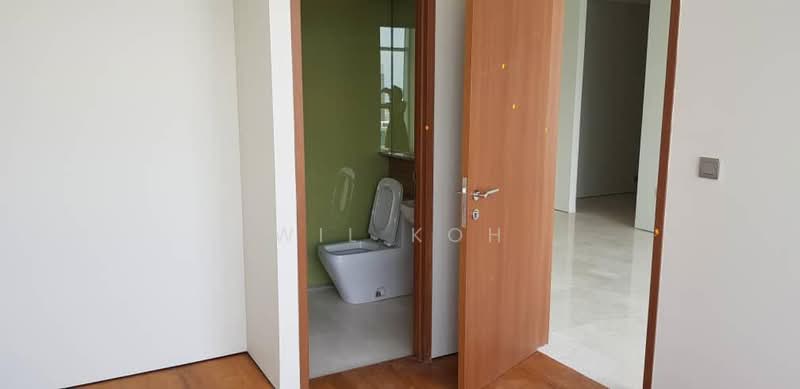 Servis Apartment untuk Disewa di Sky Suites @ KLCC - Wil Koh - Bathroom - PropertyGuru.com.my