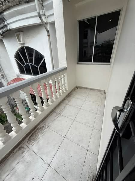 Rumah Teres 3 Tingkat untuk Dijual di Taman Tampoi Utama (Johor Bahru) - Win Lim - Balcony - PropertyGuru.com.my