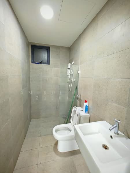 Servis Apartment untuk Disewa di Kenwingston Square Garden - Amirul Fikry Zulkifly - Bathroom - PropertyGuru.com.my
