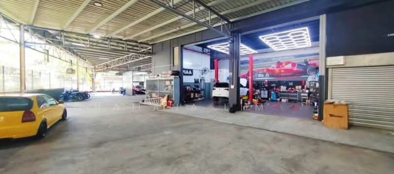 Factory for Rent in Temasya Glenmarie (Glenmarie) - Ciana Lim - Car Park - PropertyGuru.com.my