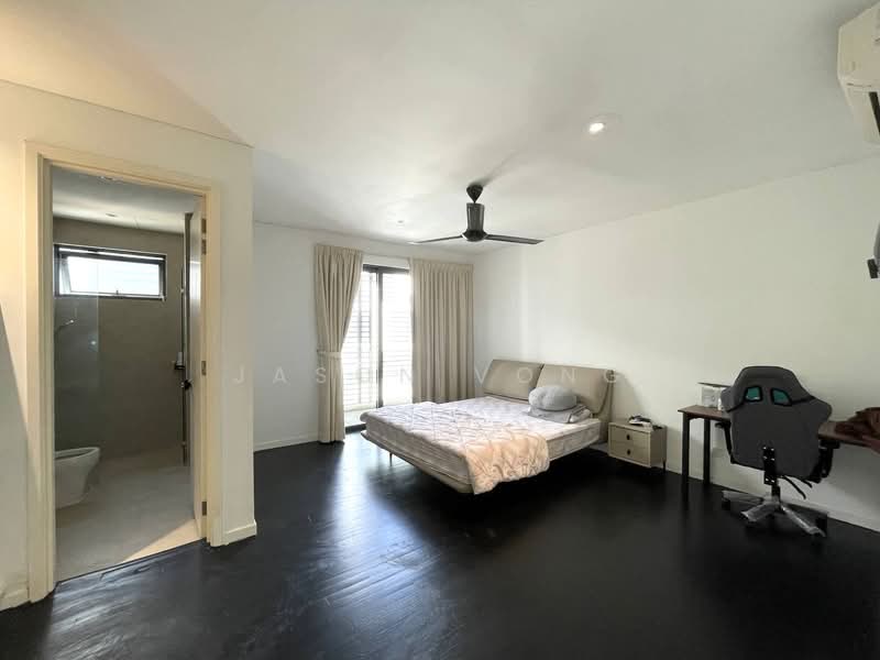 Rumah Berkembar untuk Dijual di Lake Fields (Sungai Besi) - Jason Vong - Bedroom - PropertyGuru.com.my