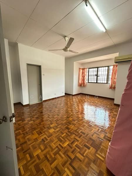 Rumah Teres 2 Tingkat untuk Dijual di Taman Pakatan (Ipoh) - Gary Tang - Living Room - PropertyGuru.com.my