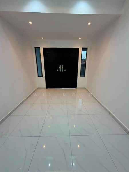 Rumah Teres 1 Tingkat untuk Dijual di Taman Universiti (Skudai) - Wil Mong - Entrance - PropertyGuru.com.my