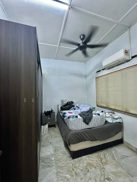 Rumah Teres 1-Tingkat untuk Dijual di Taman Ungku Tun Aminah (Skudai) - Ee Fong Toh - Bedroom - PropertyGuru.com.my