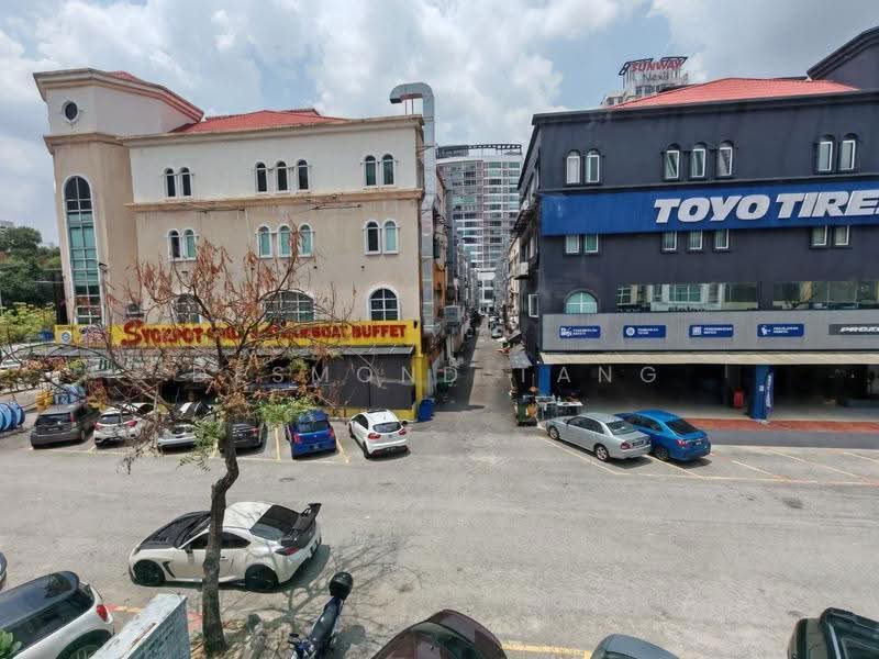 Shop / Office untuk Disewa di Dataran Sunway (Kota Damansara) - Desmond Tang - Exterior - PropertyGuru.com.my