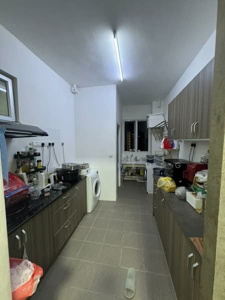 Kondominium untuk Dijual di Surin Condominium - Paul Pheong - Kitchen - PropertyGuru.com.my