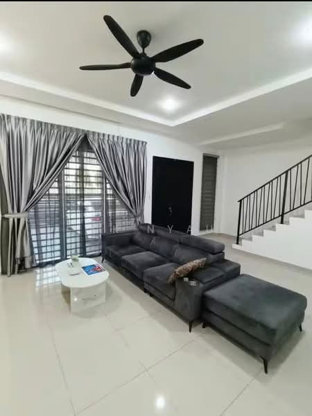 Rumah Teres 2 Tingkat untuk Disewa di Ipoh (Perak) - Ck Nyau - Living Room - PropertyGuru.com.my