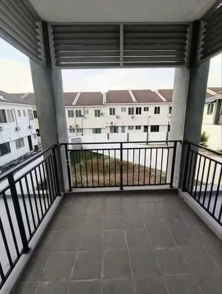 Rumah Teres 2 Tingkat untuk Disewa di Ipoh (Perak) - Ck Nyau - Balcony - PropertyGuru.com.my
