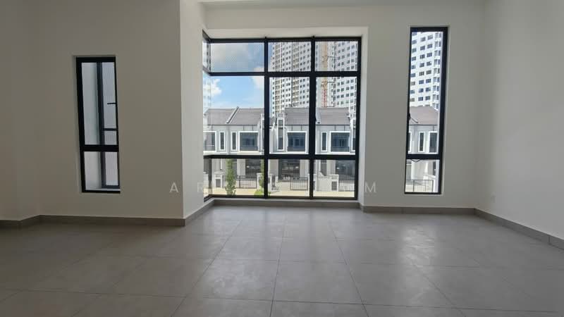 Rumah Teres 2-Tingkat untuk Dijual di Taman Mount Austin (Tebrau) - Aries Lam - PropertyGuru.com.my
