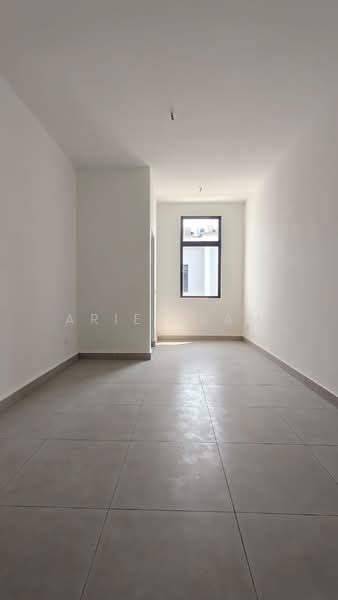Rumah Teres 2-Tingkat untuk Dijual di Taman Mount Austin (Tebrau) - Aries Lam - PropertyGuru.com.my